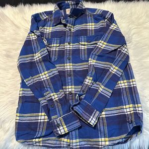 American eagle flannel button down shirt